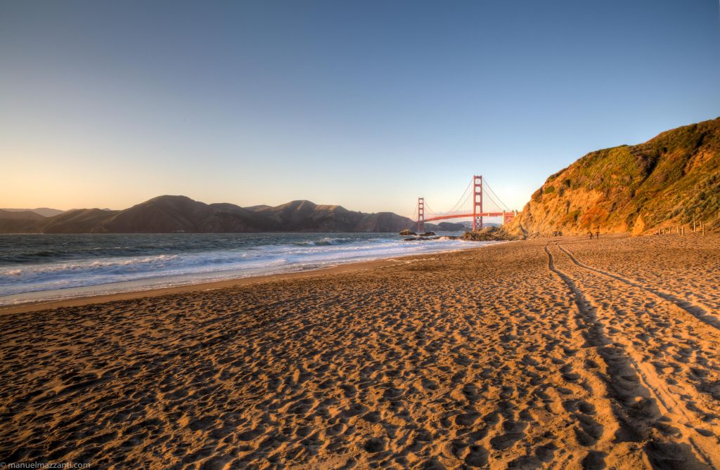 Golden The Bridge, Golden The Beach