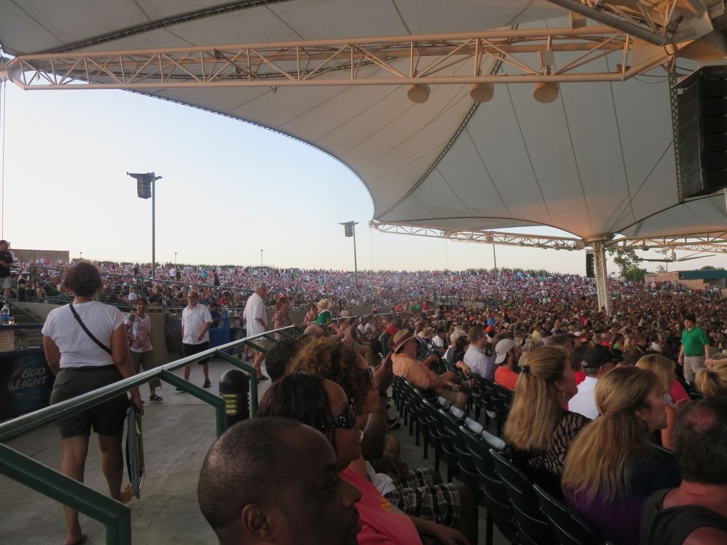 Earth, Wind & Fire + Chicago at the Cynthia Woods Mitchell Pavillion ~ Recap