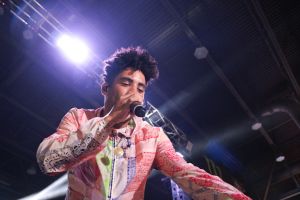 Kyle Performs at 2017 Dub Car Show