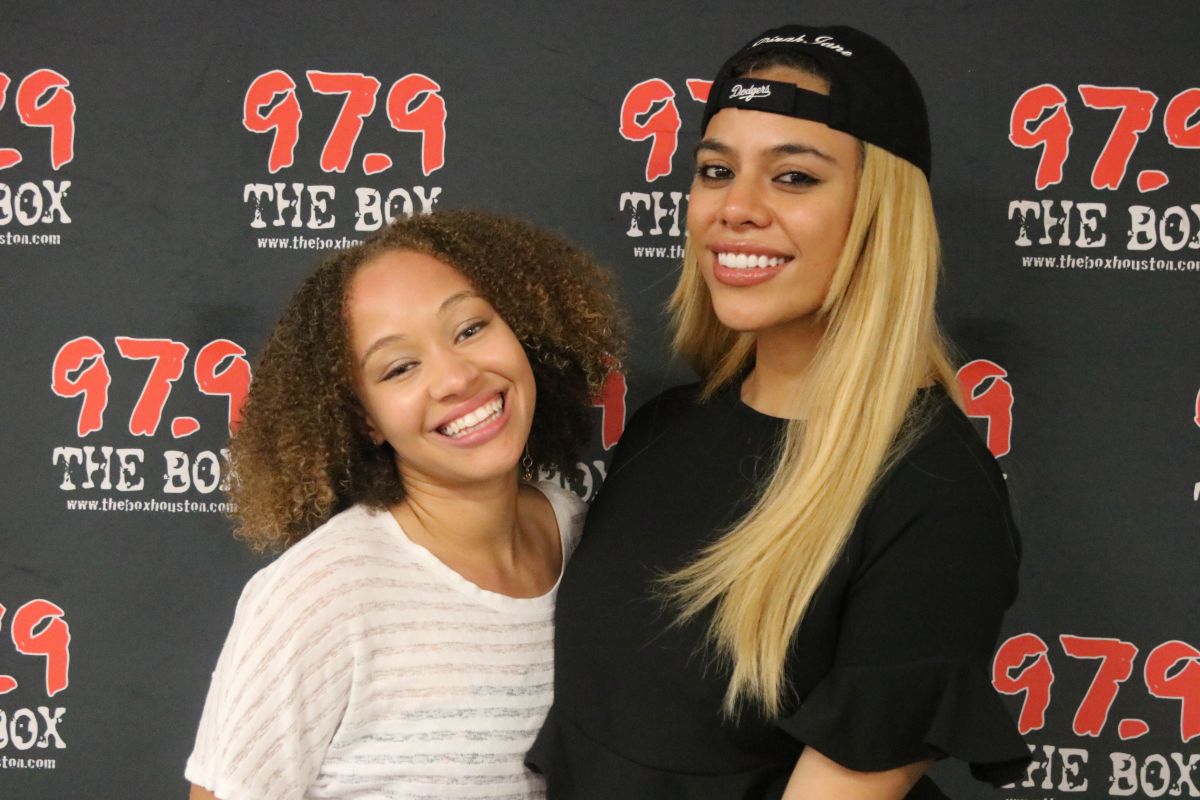 Dinah Jane Meet & Greet